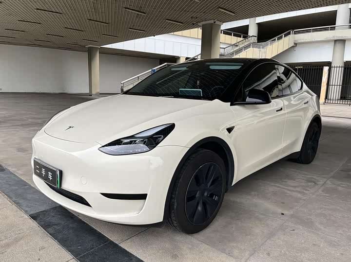 Model Y 2022 rear-wheel drive version