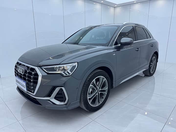 Audi Q3 2022 40 TFSI Fashionable and Dynamic