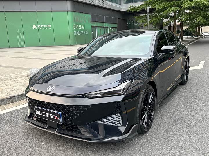 Changan UNI-V 2024 1.5T noble sports model