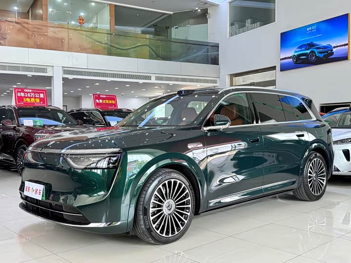 2025 Wenjie M8 2025 extended range Ultra version 53.4kWh 6-seater version (192-line lidar)