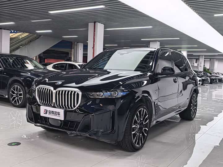 BMW X5 2023 xDrive 40Li M Sports Night Package