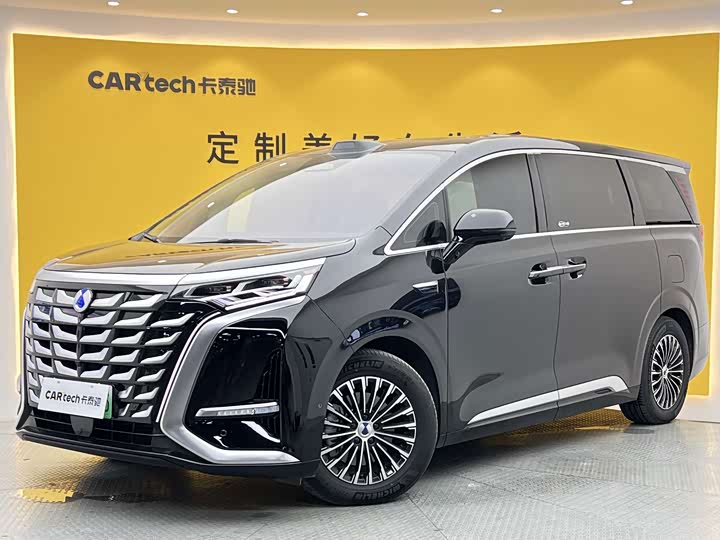 Denza D9 2025 DM-i smart driving version 1020 four-wheel drive flagship model
