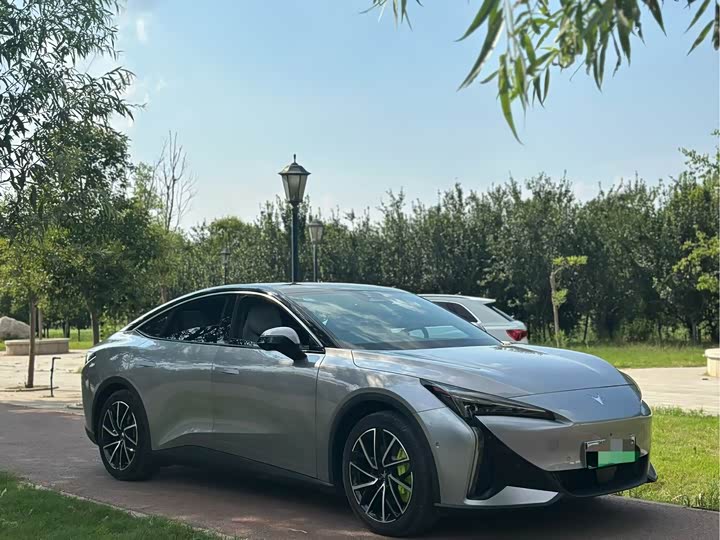 JiFox Alpha S5 2025 560MAX 185kW