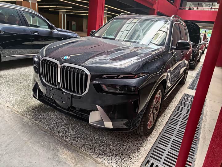 X7 2023 Model xDrive40i VersionLuxury