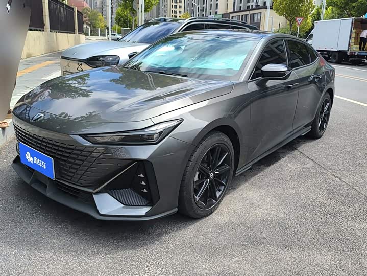 UNI-V 2022 Model 1.5T Premium Version