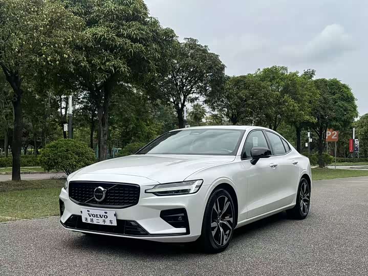 2024 Volvo S60 2025 B5 Zhiya Sports Edition