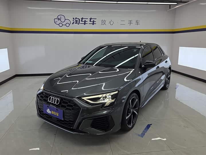 2022 Audi A3 2022 Sportback 35 TFSI stylish and sporty
