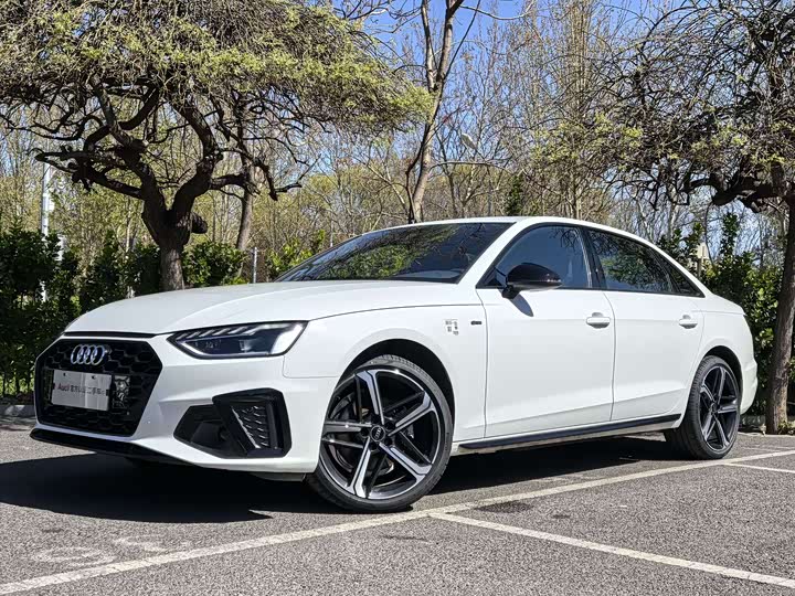 2025 AudiA4L 2025 Model 200 Million Sales Joy Edition 40 TFSI Luxury DynamicModel