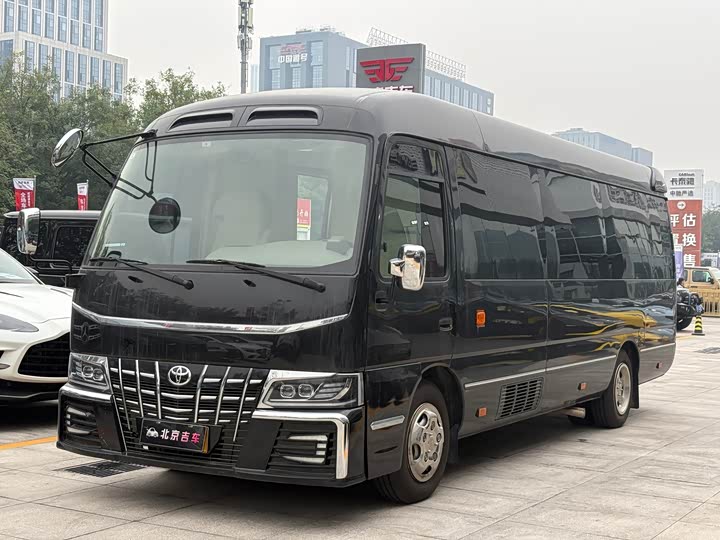2025 Coaster 2024 4.0L manual