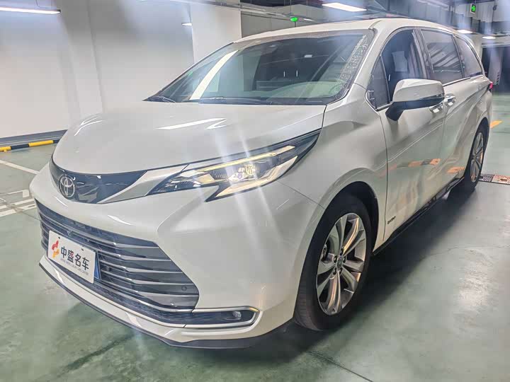 SIENNA 2024 Model 2.5LPHEV Premium Edition
