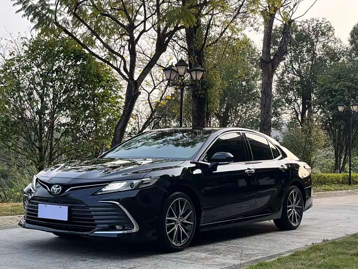 Camry 2021 2.5G Deluxe Edition