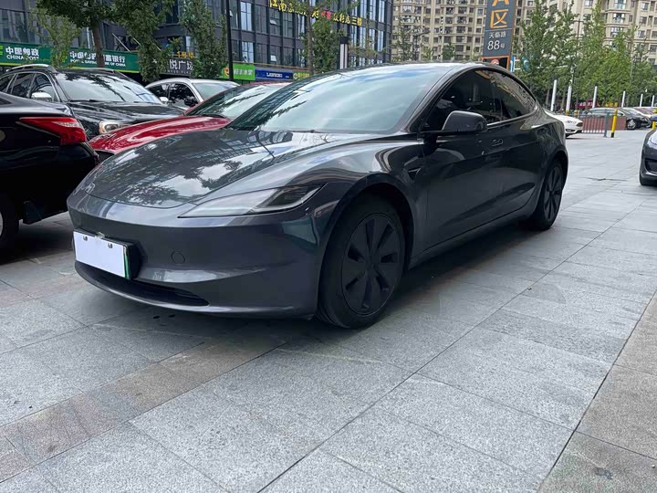 Model 3 2025 Model Edition