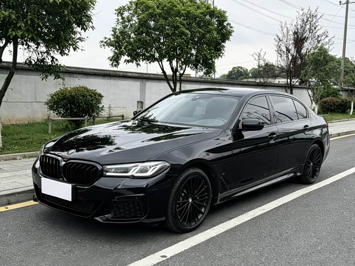 BMW 5 Series 2022 facelift 530Li leading M sports package