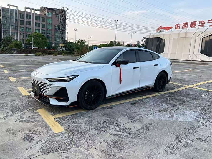 UNI-V 2023 Model 1.5T Edition