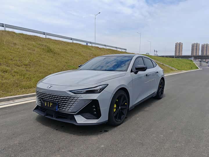 UNI-V 2022 Model 1.5T Premium Version