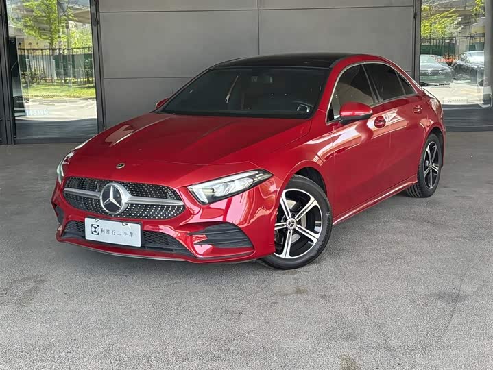 2022 Mercedes-Benz A-Class 2022 Model 2 A 200 L Sports Sedan Fashionable