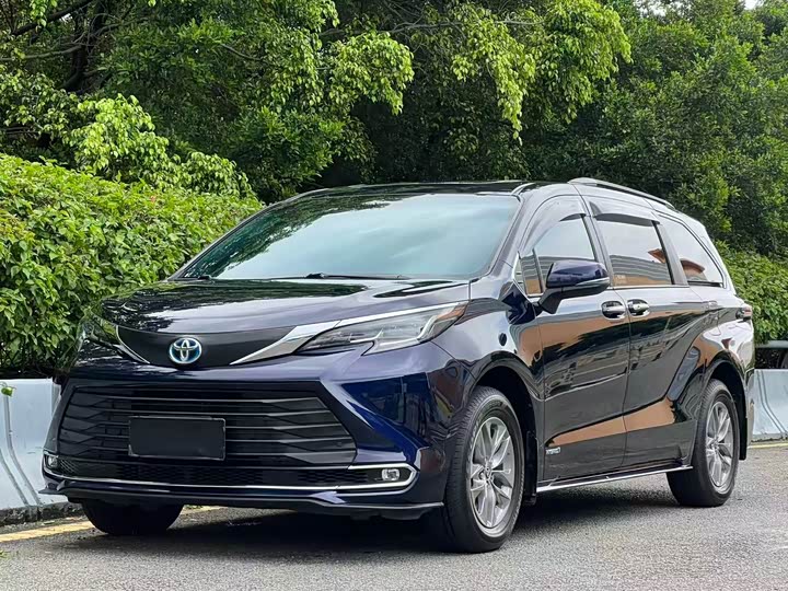 SIENNA 2022 Model XSE 25th Anniversary Edition