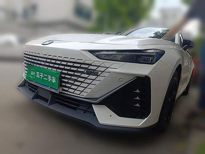 UNI-V 2022 Model 1.5T Premium Version
