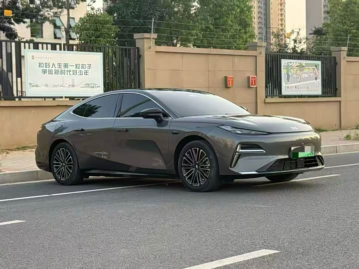 8 2025 Model 130km EM-P Edition