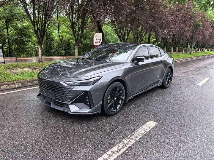 UNI-V 2022 Model 1.5T Premium Version