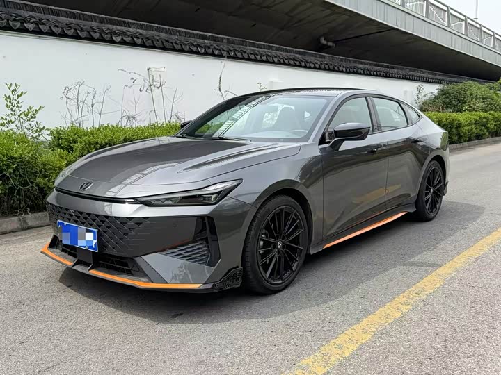 UNI-V 2024 Model 1.5T Premium Version