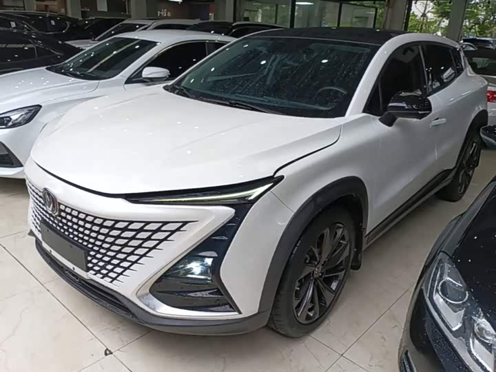 UNI-T 2020 Model 1.5T Premium Version