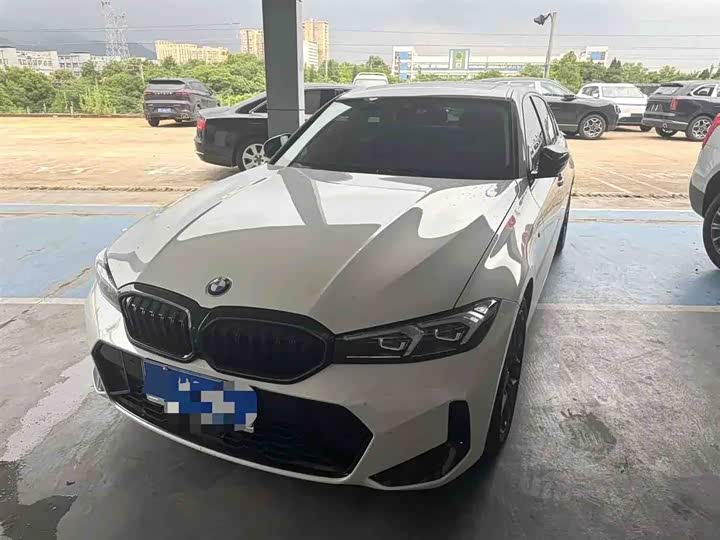 2025 BMW 3 Series 2025 330Li M Sports Night Package