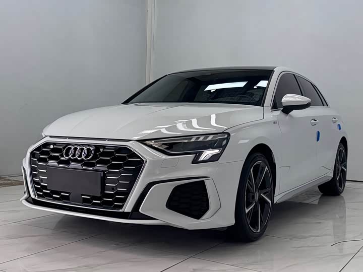 Audi A3 2022 Sportback 35 TFSI stylish and sporty