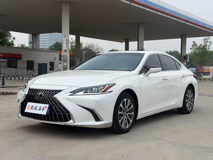 2024 Lexus ES 2023 200 Excellence Edition
