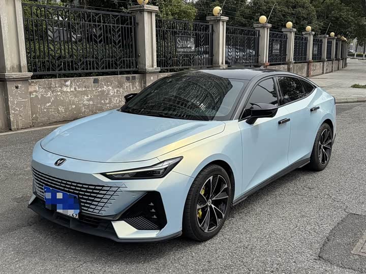 UNI-V 2022 Model 1.5T Edition