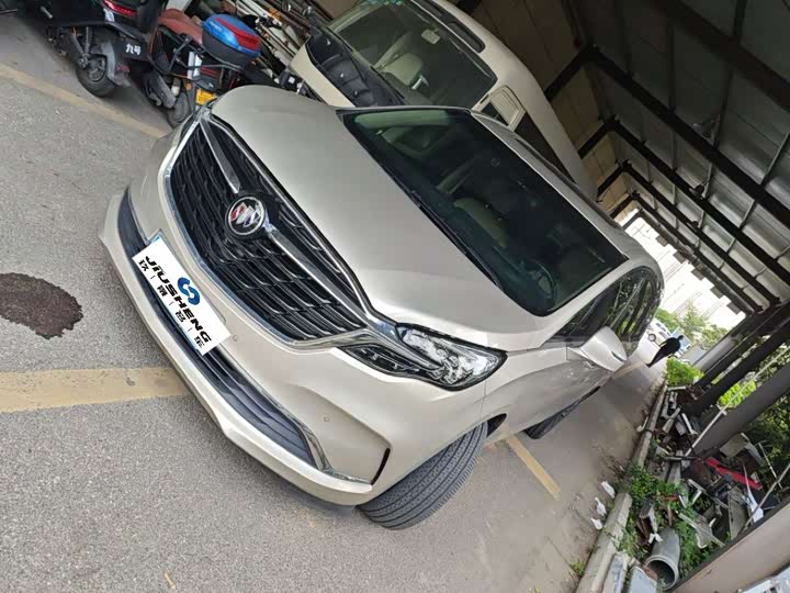 GL8 2021 Model ES 653T Luxury Version