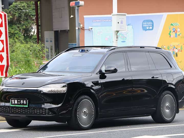 Wenjie M9 2025 extended range Ultra version 52kWh 6-seater version (192-line lidar)