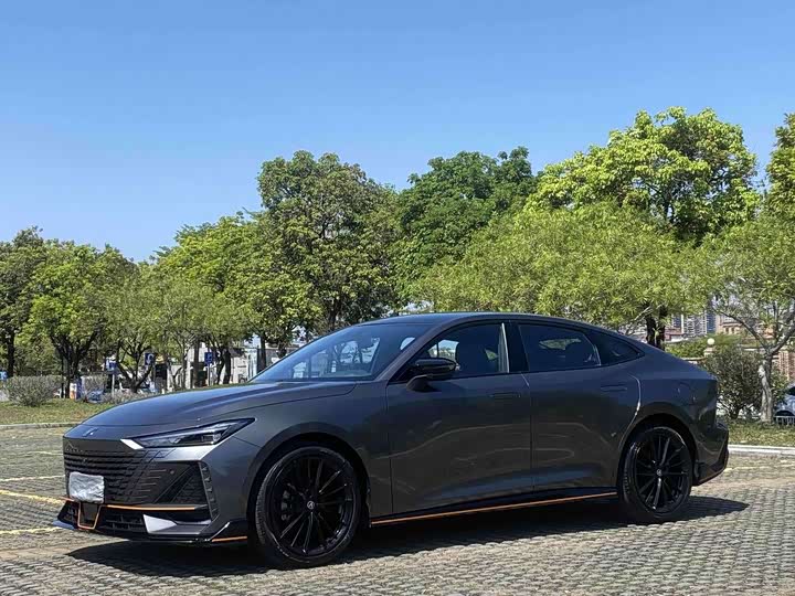 UNI-V 2023 Model 1.5T Edition