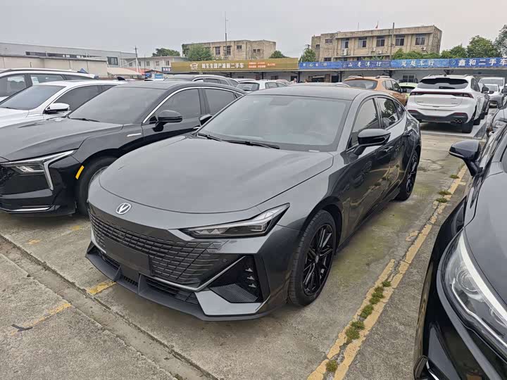 Changan UNI-V 1.5T Premium Version