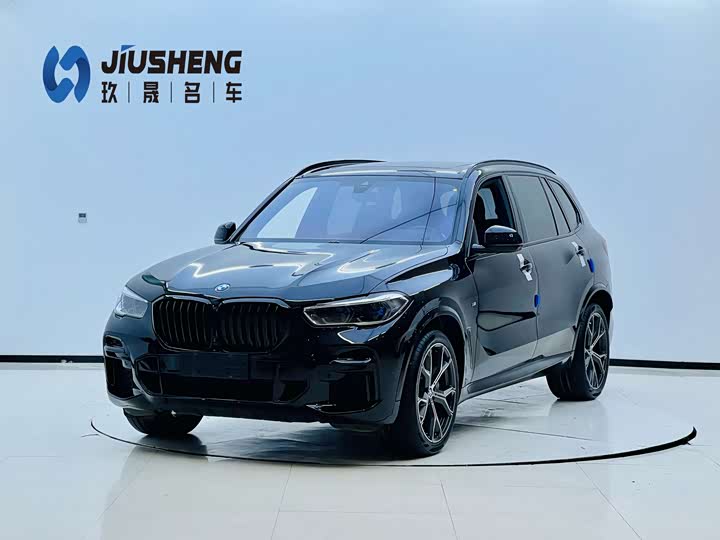 2022 BMW X5 2022 xDrive 40Li M Sports Package