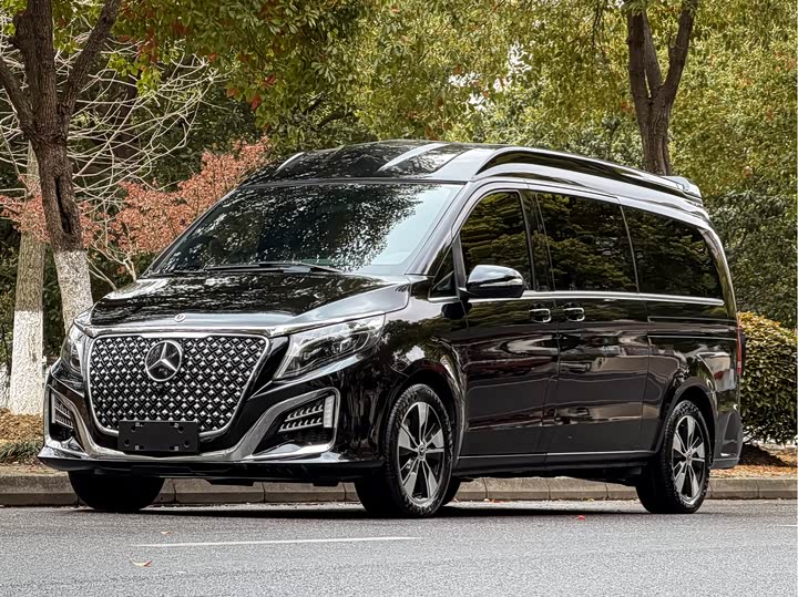 2024 Mercedes-Benz V-Class 2022 V 260 L Long Wheelbase Luxury Edition