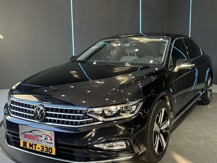 2025 Magotan 2025 model 330TSI DSG luxury model