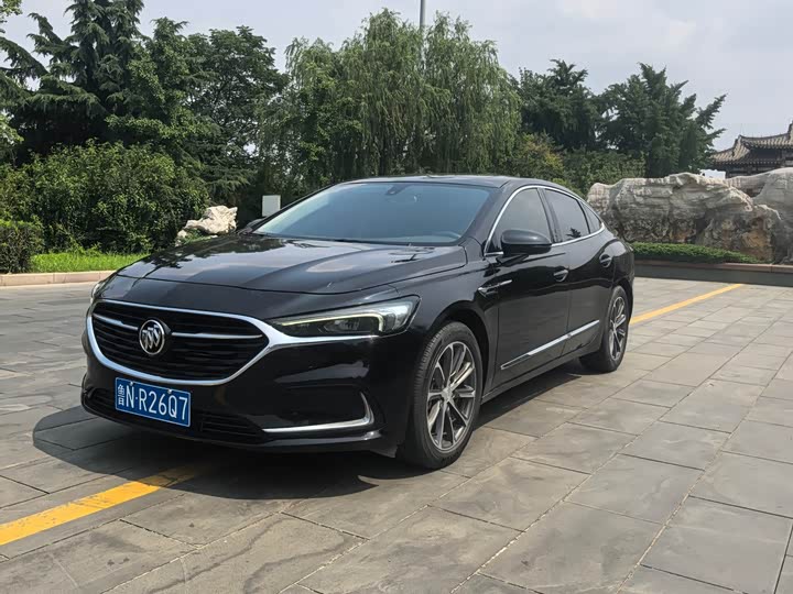 LaCrosse 2022 652T luxury model