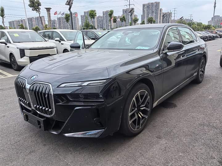 2025 BMW i7 2023 eDrive50L Leading M Sports Package