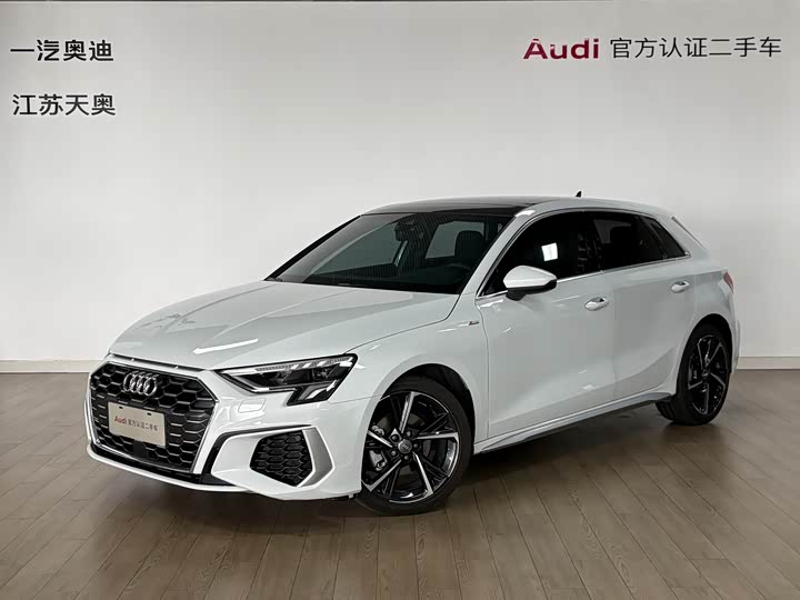 2022 Audi A3 2021 Sportback 35 TFSI stylish and sporty