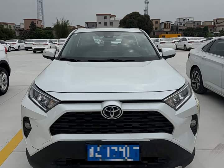 2023 RAV4 Rongfang 2022 2.0L CVT two-wheel drive fashion version