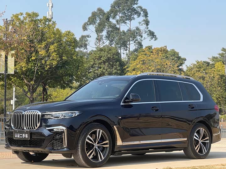 2022 BMW X7 2022 xDrive40i M Sport Package