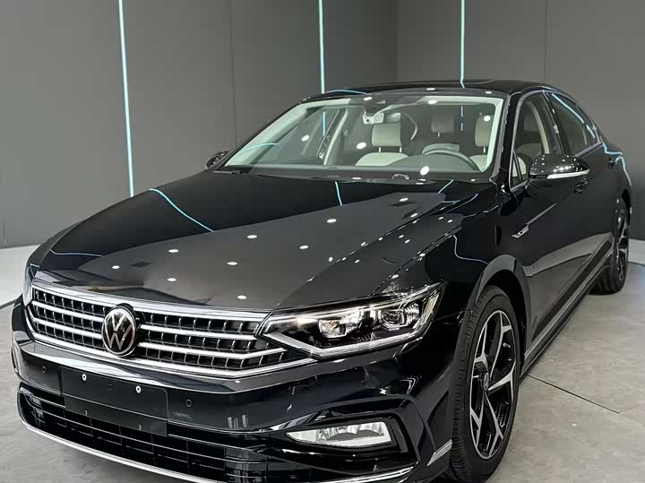 2025 Magotan 2025 model 330TSI DSG luxury model
