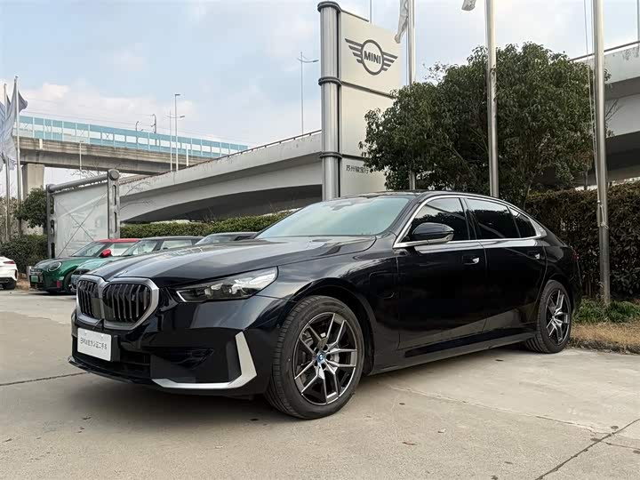 2025 BMW i5 2024 eDrive 35L Exclusive Luxury Package