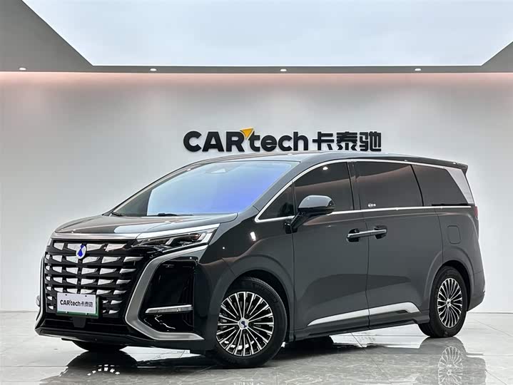 2024 Denza D9 2024 DM-i 980 four-wheel drive premium model