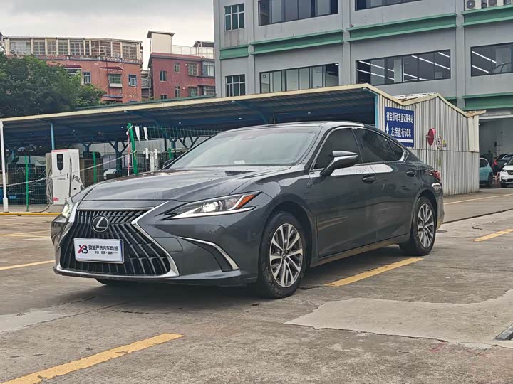 2022 Lexus ES 2021 200 Excellence Edition