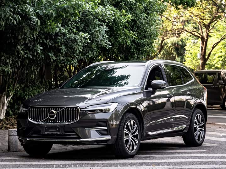 2022 Volvo XC60 2022 B5 four-wheel drive Zhiyuan Deluxe Edition
