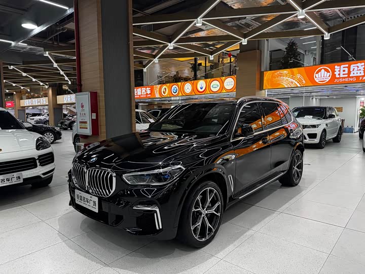2022 BMW X5 2022 xDrive 40Li M Sports Package