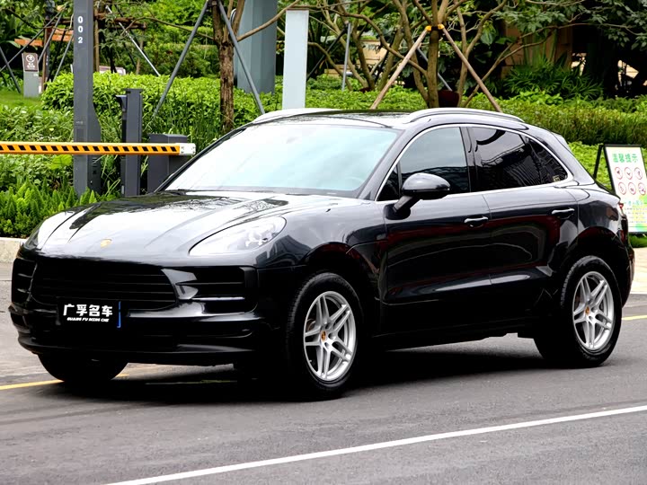 2022 Macan 2021 Macan 2.0T