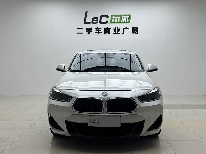 2021 BMW X2 2021 sDrive25i leading M sports package